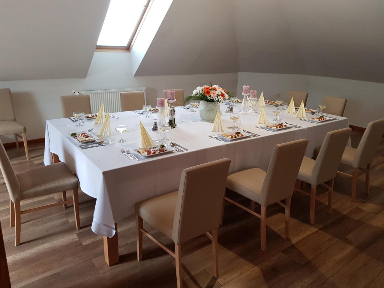 Sabbia Ristorante - Restauracia A Гостьовий будинок Пр'євідза
